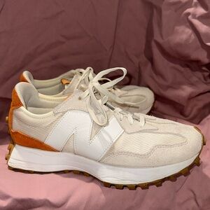 New Balance 327 Women’s size 8.5. Color:Sea Salt/Rust Oxide.
